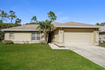 152 Ridgemont Dr Lehigh Acres, FL 33972